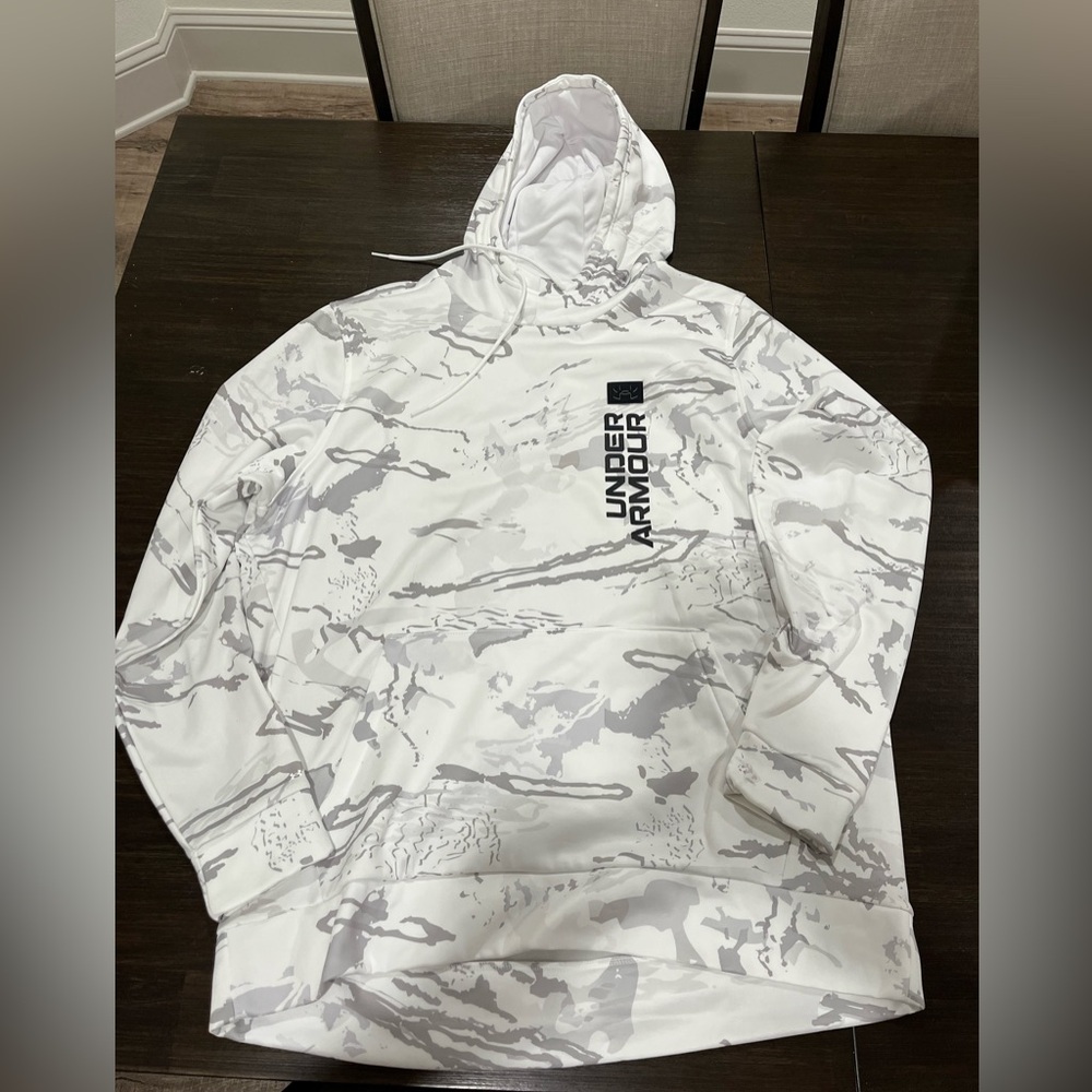 Under Armour Men’s White & Grey Camo Hoodie size XL